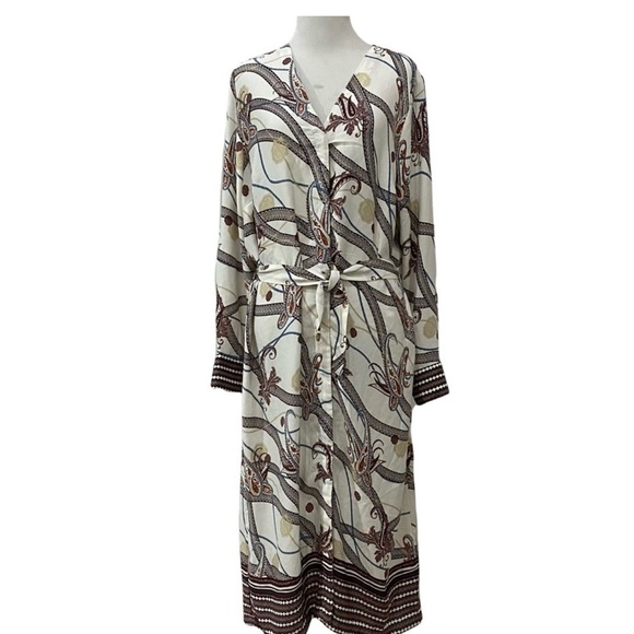 H&M Dresses & Skirts - H&M Burgundy & Cream Paisley Midi Dress